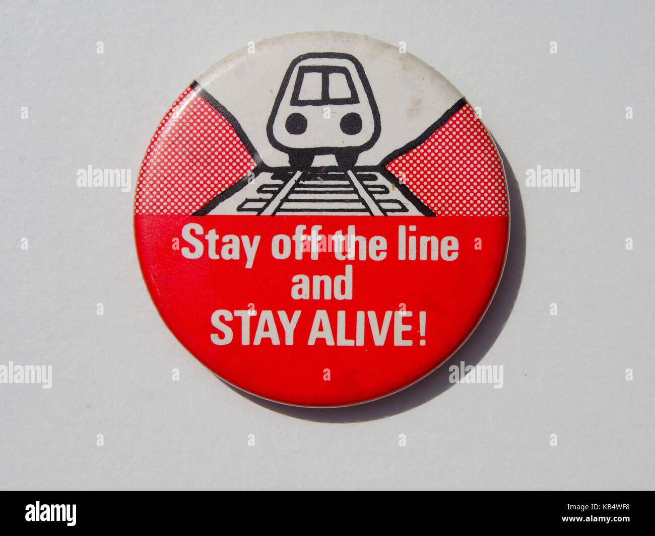 Ein railway Safety Pin badge aus den 80er Jahren Stockfoto