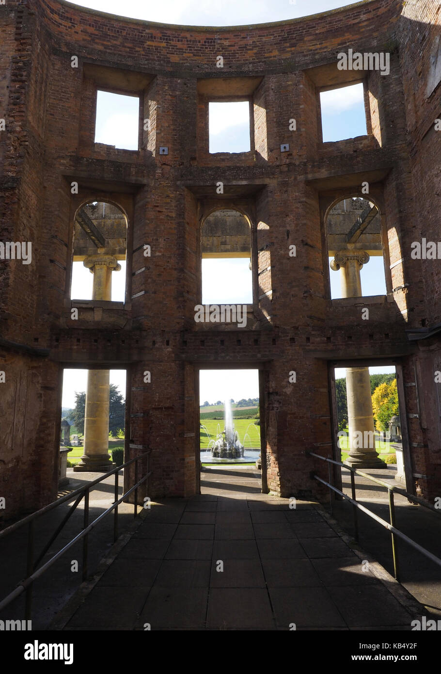 Witley Court Herrenhaus in einer herrlichen Parklandschaft mit außergewöhnlichen Perseus und Andromeda, Brunnen und Gärten Stockfoto