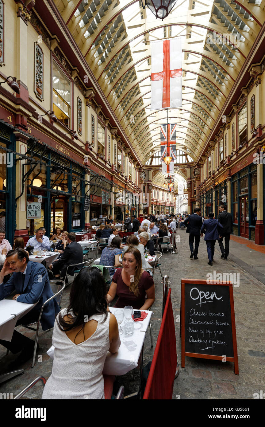 Vereinigtes Königreich, London, Stadt, Leadenhall Market, viktorianische Halle 1881 gebaut von Horace Jones Stockfoto