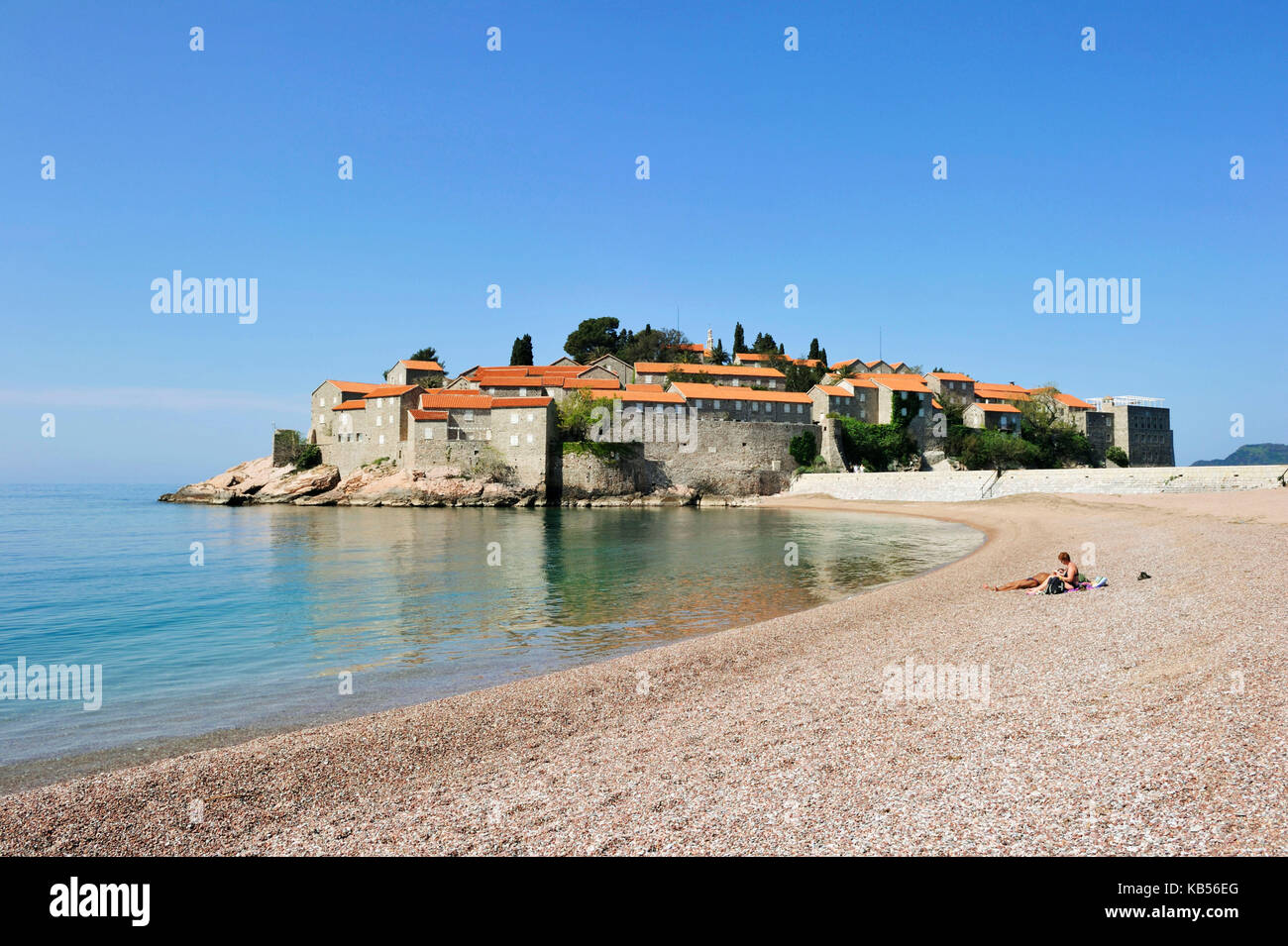 Montenegro, Adria, Bucht von Budva, Halbinsel Sveti Stefan, das befestigte Dorf stefan-svesti in ein Luxushotel umgewandelt Stockfoto