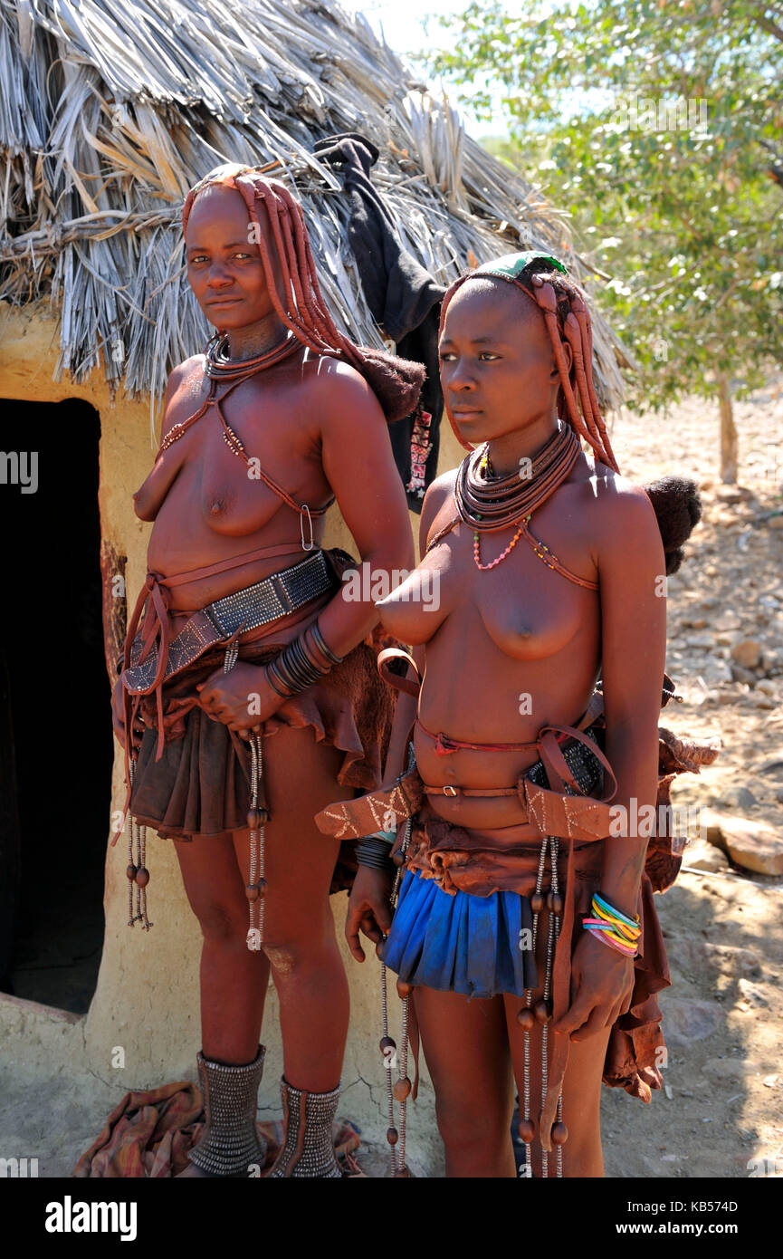 Namibia kaokoland oder kaokoveld, Himba Dorf, junge Frauen Himba Stockfoto
