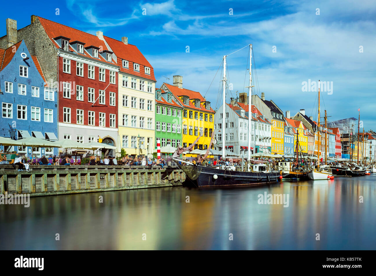 Nyhavn in Kopenhagen, an einem sonnigen Tag Dänemark Stockfoto