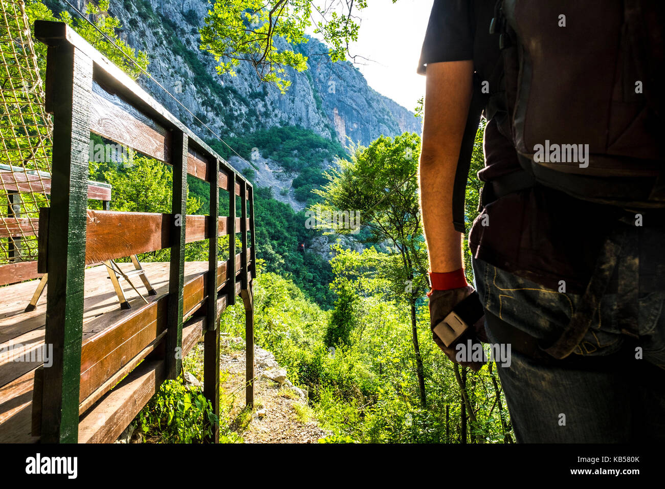 Zip Line in der Schlucht des Flusses Cetina in der Nähe von Omis, Kroatien Stockfoto