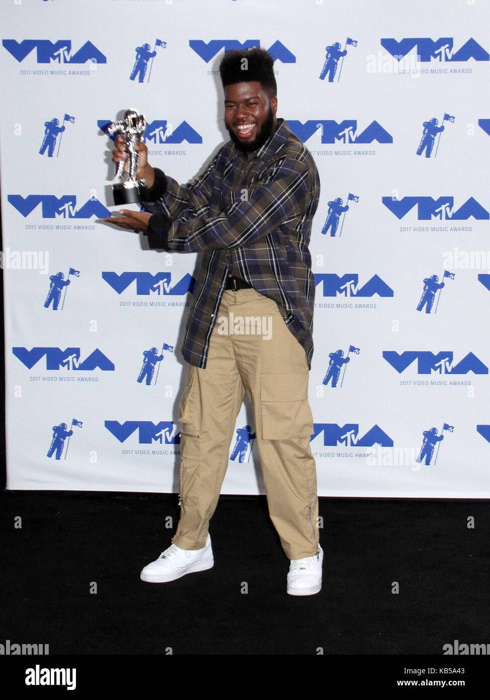 MTV Video Music Awards (VMA) 2017 Presse gehalten am Forum in Inglewood, Kalifornien. Mit: Khalid Wo: Los Angeles, California, United States Wann: 26 Aug 2017 Quelle: Adriana Barraza/WENN.com M. Stockfoto