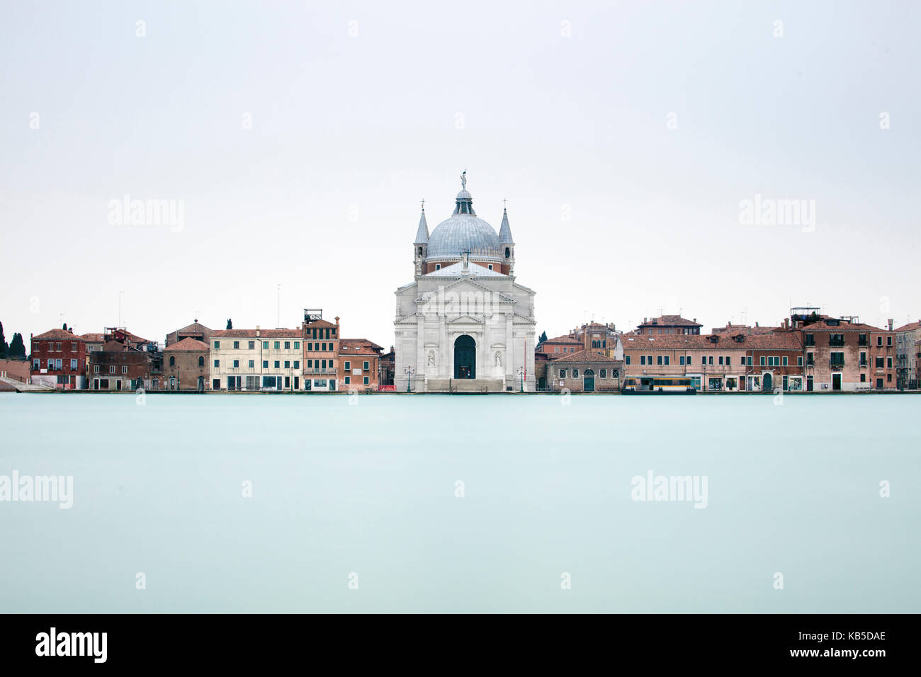 Lange Belichtung Bild über Canale della Giudecca in Richtung Chiesa del Santissimo Redentore Giudecca, Venedig, UNESCO, Italien sucht Stockfoto