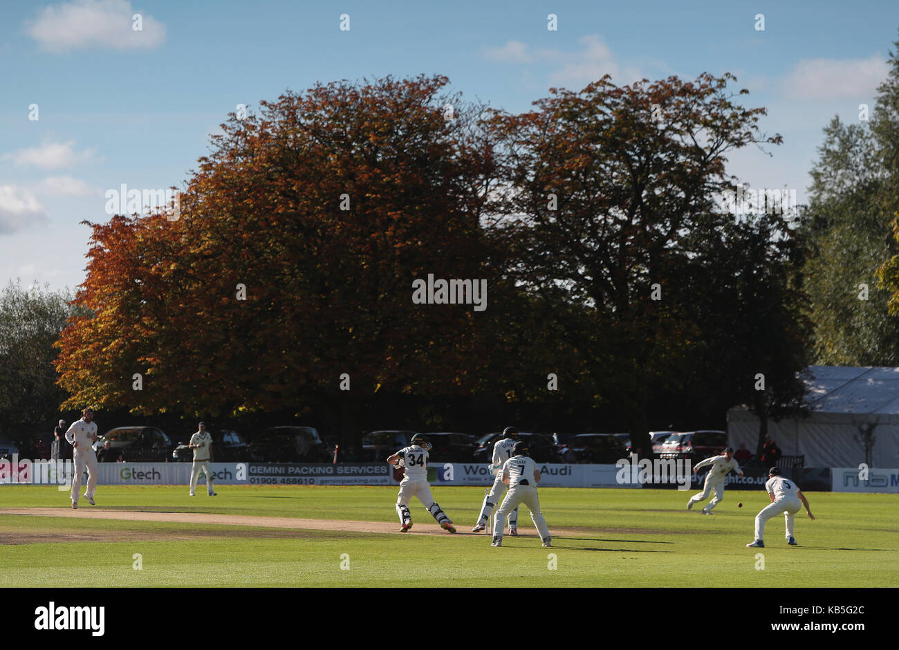 Worcestershire George's Rhodos schlagen bei Tag vier der Specsavers County Championship, Abteilung zwei Gleiches an der neuen Straße, Worcester. Stockfoto