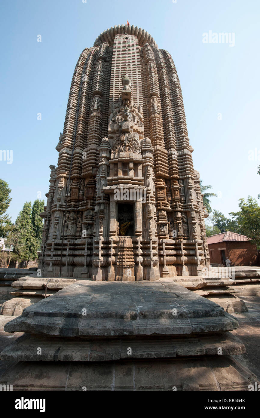 Kunstvoll geschnitzten 13. Jahrhundert Vimana Abschnitt Madhava Tempel Lord Vishnu, Madhava, Cuttack Bezirk, Odisha, Indien gewidmet Stockfoto