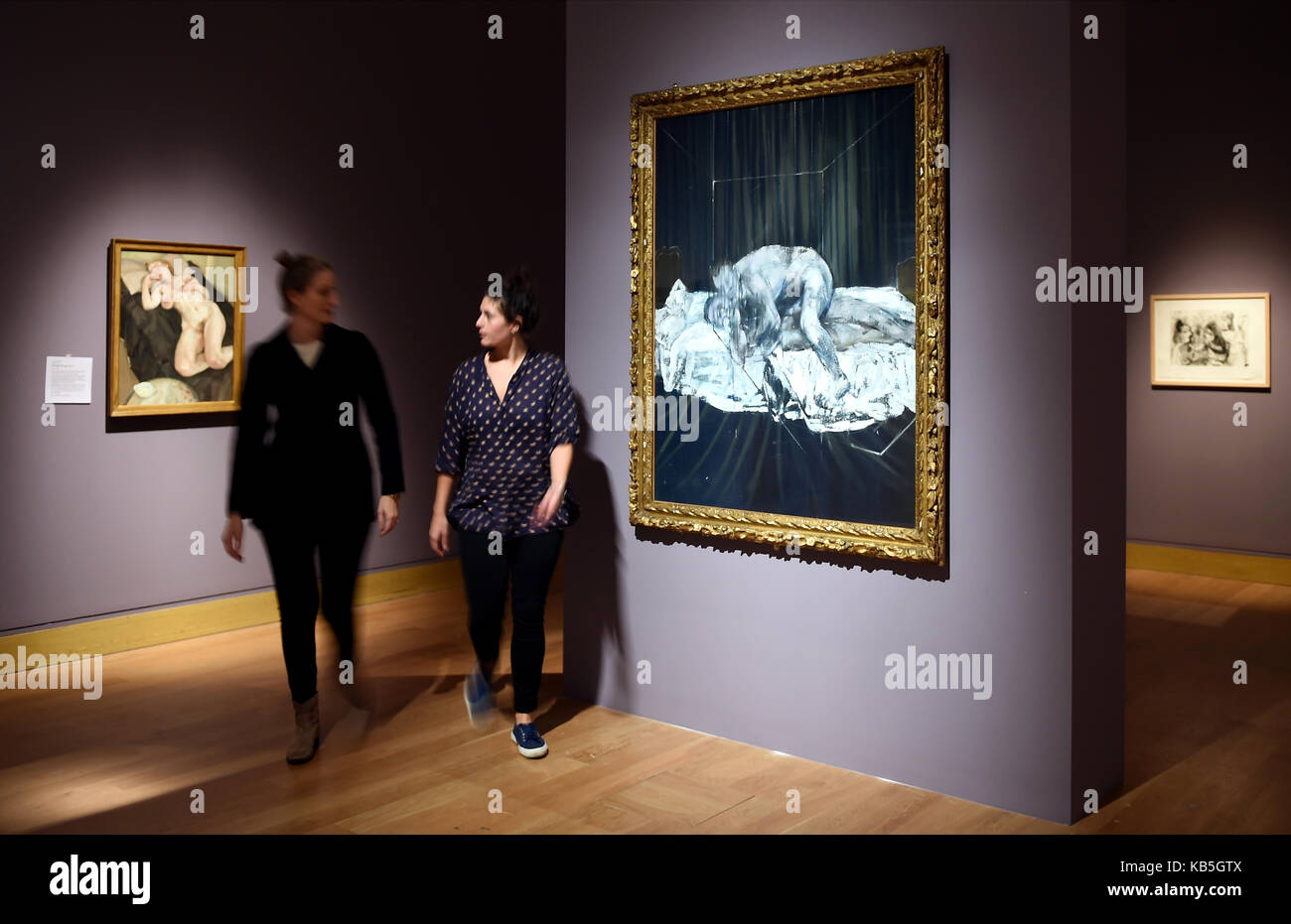 Francis Barons "zwei Figuren" wurden zum ersten Mal im Fitzwilliam Museum in Cambridge öffentlich ausgestellt. Stockfoto