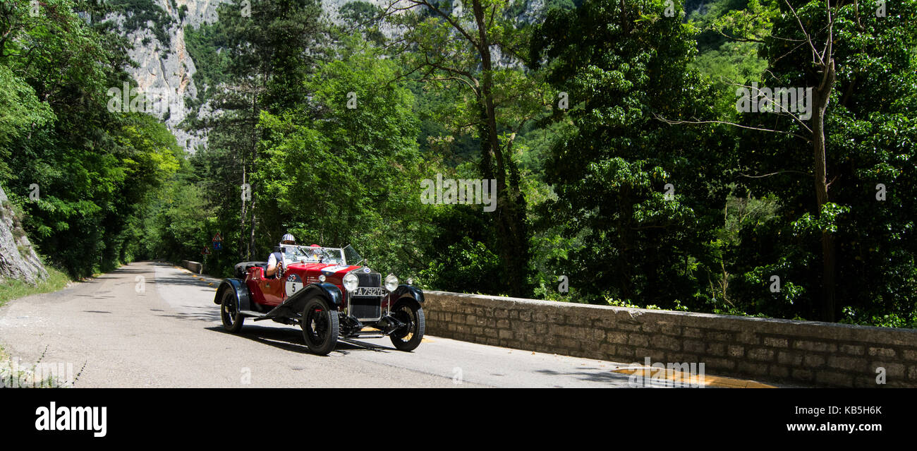 O. M. 665 SPORT SUPERBA 2000 1925 auf einem alten Rennwagen Rallye Mille Miglia 2017 die berühmte italienische historische Rennen (1927-1957) am 19. Mai 2017 Stockfoto