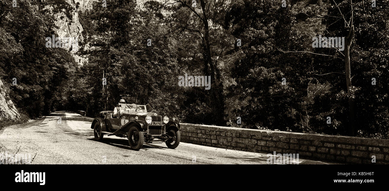 O. M. 665 SPORT SUPERBA 2000 1925 auf einem alten Rennwagen Rallye Mille Miglia 2017 die berühmte italienische historische Rennen (1927-1957) am 19. Mai 2017 Stockfoto