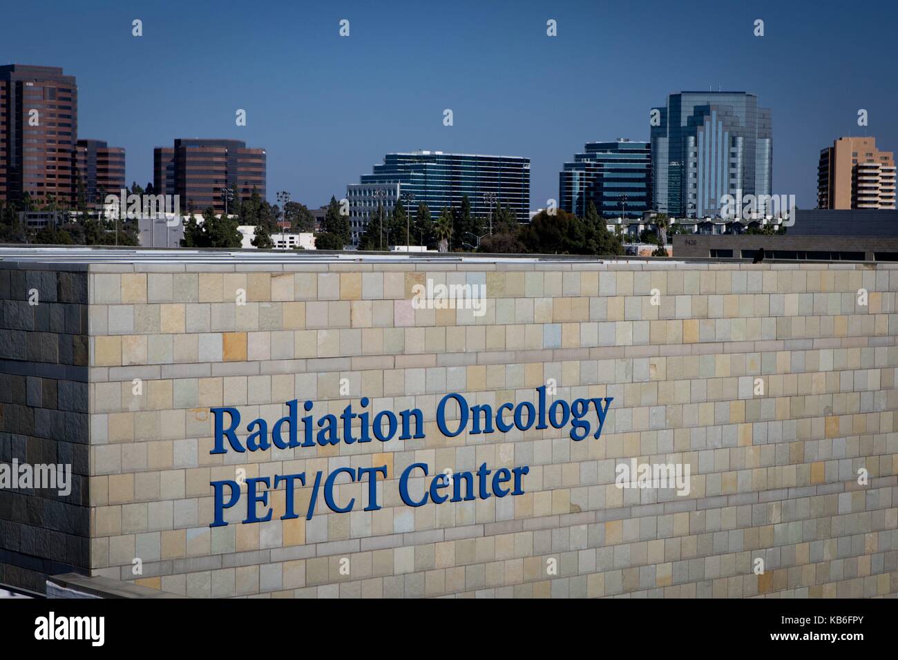 Radiologen an der PET/CT-Zentrum in La Jolla kombinieren Computertomographie (CT) und Positronen-Emissions-Tomographie (PET), um genauere Informationen zu erhalten, die im Juni 2017. | Verwendung weltweit Stockfoto