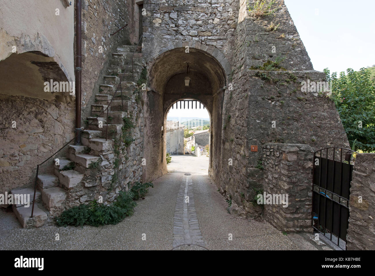 Stein-Erzweg der Eingang zu Marsanne Auvergne Rhône-Alpen Frankreich Stockfoto