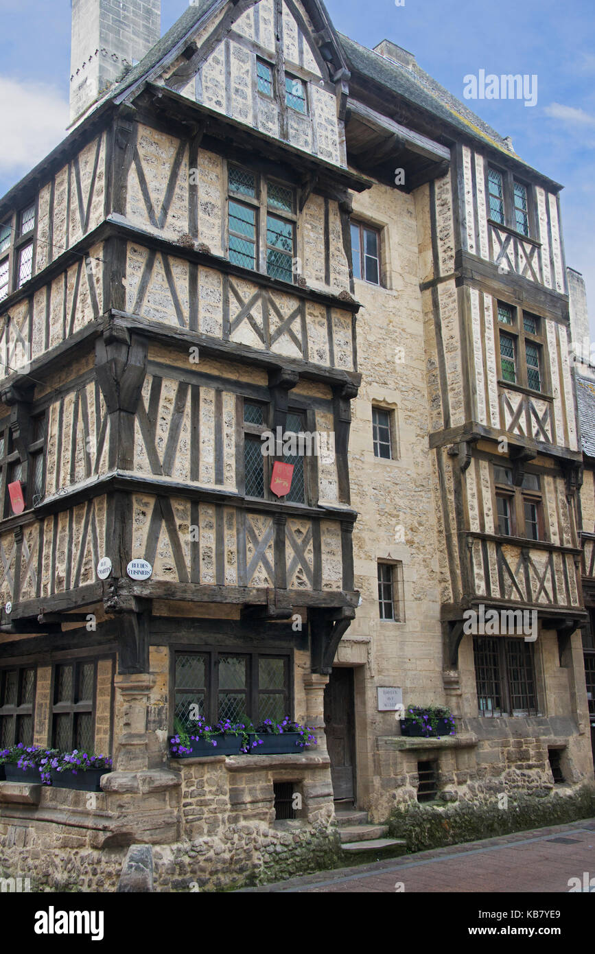 Älteste Fachwerkhaus aus dem 13. Jahrhundert historische Norman Gebäude in Bayeux Normandie Frankreich Stockfoto