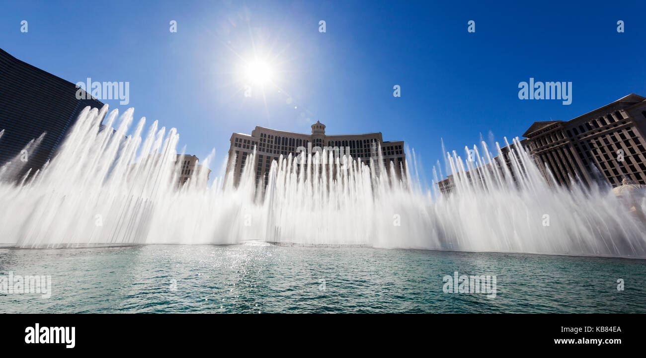 Der Springbrunnen im Bellagio auf eine Show für die Touristen. Stockfoto