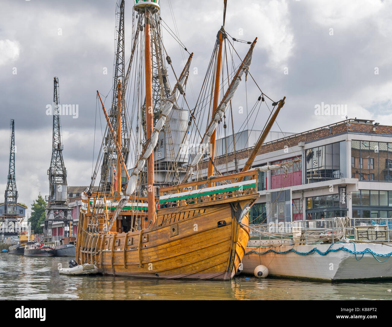 BRISTOL ENGLAND STADTZENTRUM WESTERN DOCK HOTWELLS HARBORSIDE DAS SCHIFF DEN MATTHÄUS Stockfoto