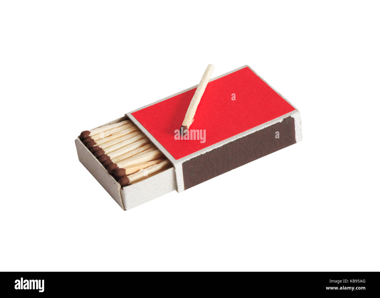 Eine Übereinstimmung liegen auf offenen roten Matchbox. auf Weiß mit Freistellungspfad isoliert Stockfoto