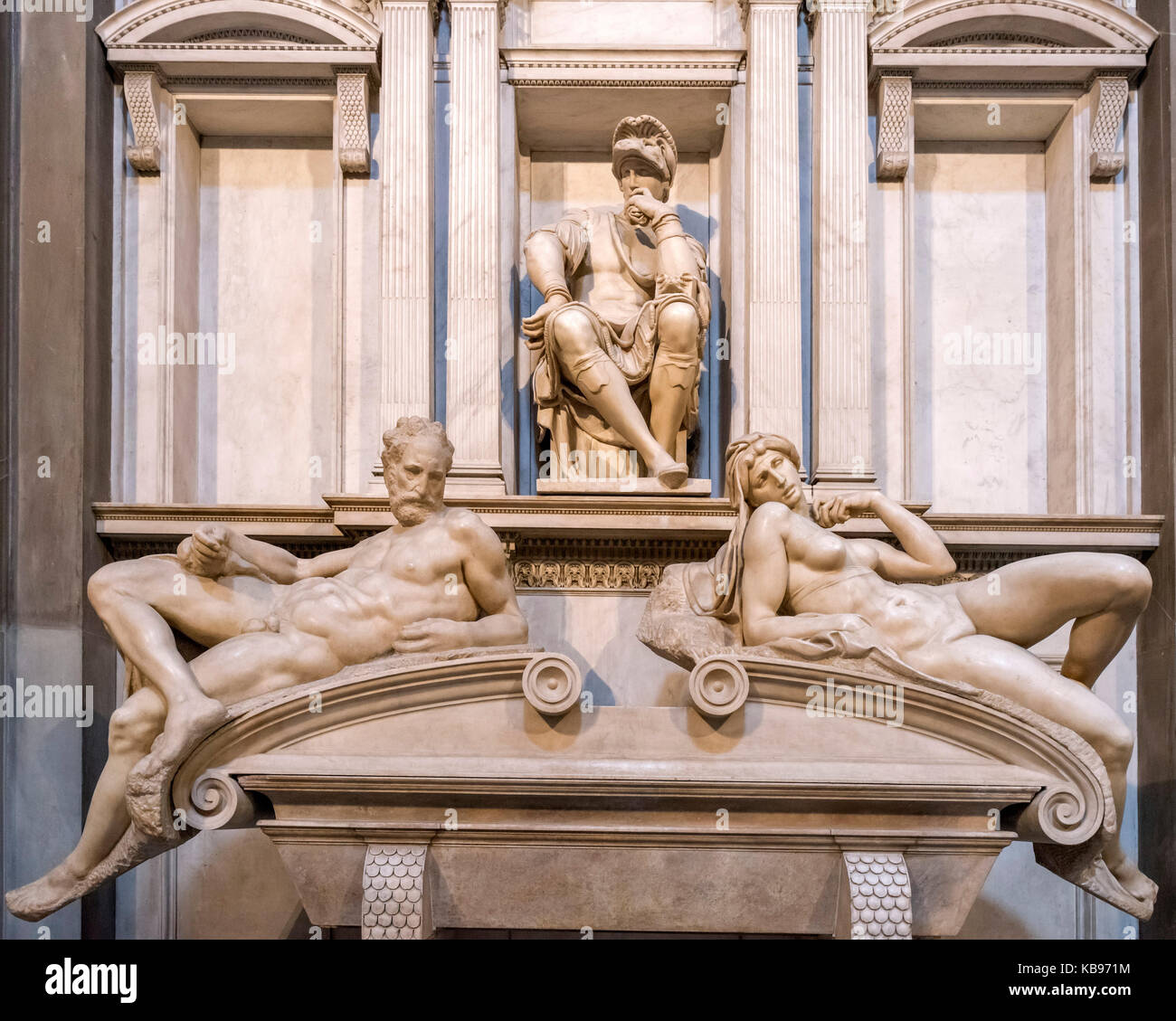 Das Grab von Lorenzo, Herzog von Urbino von Michelangelo, Cappelle Medicee, Kirche San Lorenzo, Florenz, Italien. Stockfoto