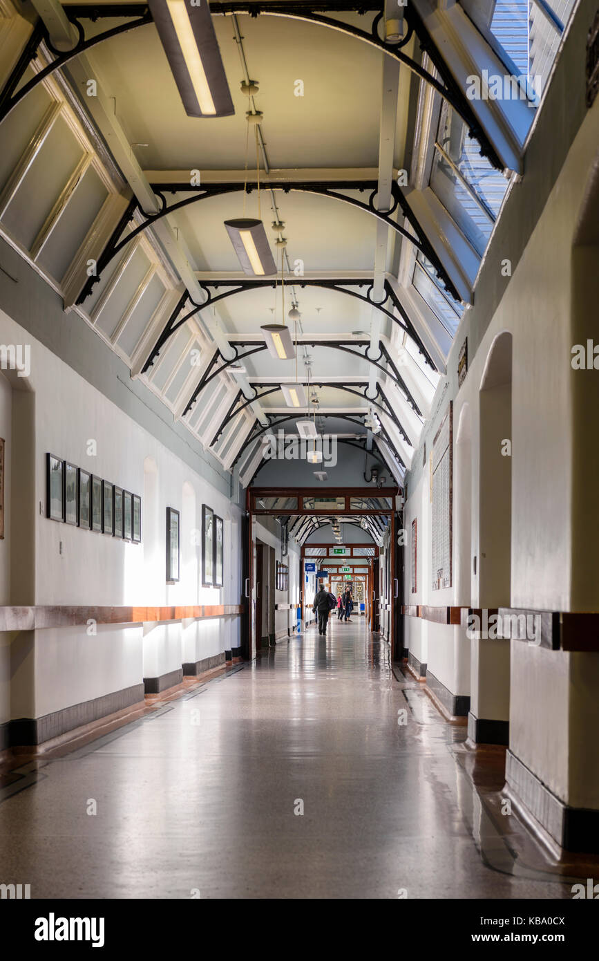 Viktorianische Korridor am Royal Victoria Hospital in Belfast. Stockfoto