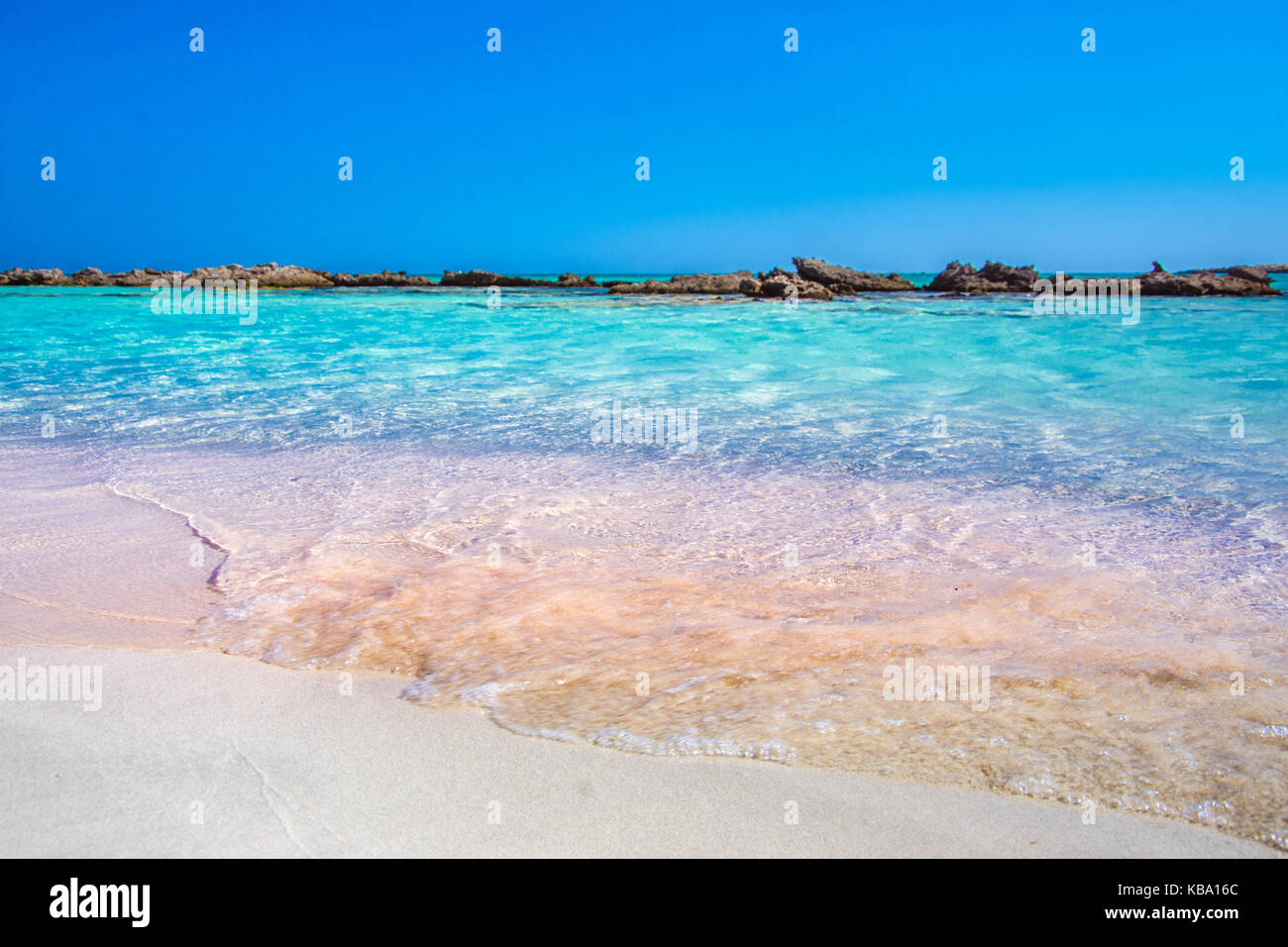 Tropischen Sandstrand mit türkisfarbenem Wasser, in Elafonisi, Kreta Stockfoto