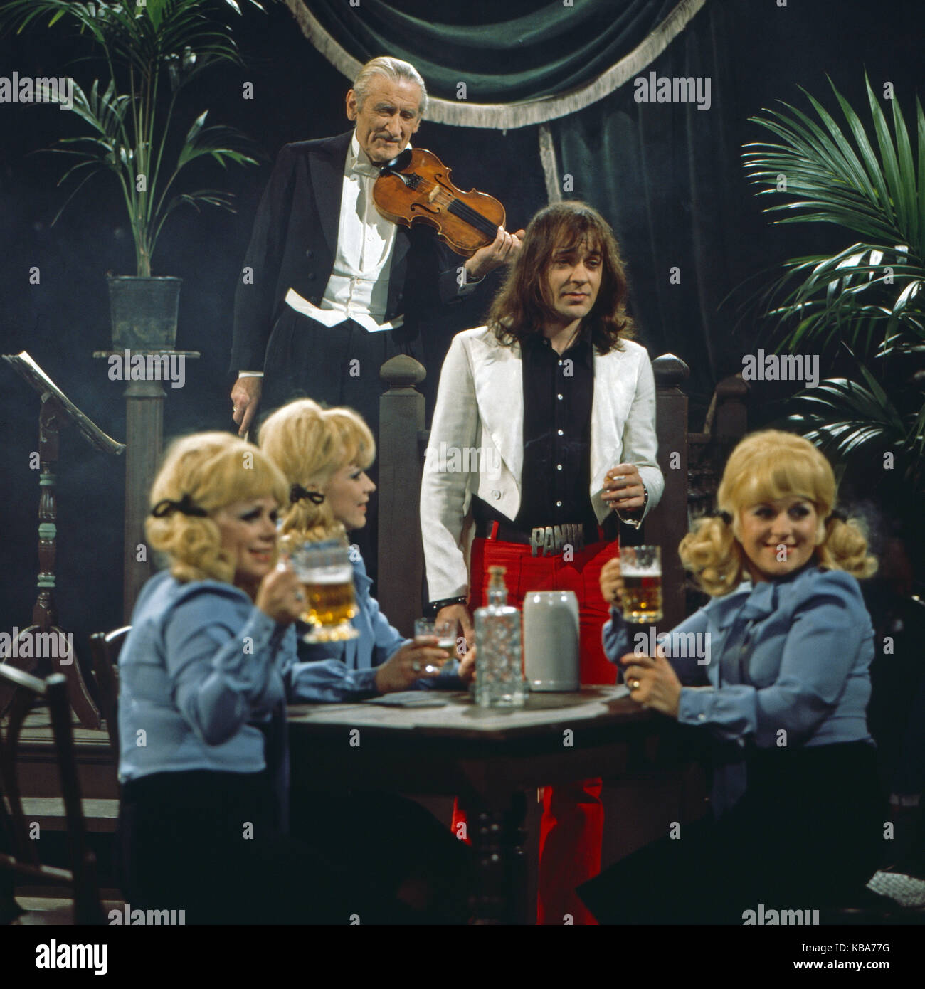 Tango-Tango, Unterhaltungsshow, Deutschland 1975 Mitwirkende: Udo Lindenberg und die Jacob Sisters Stockfoto