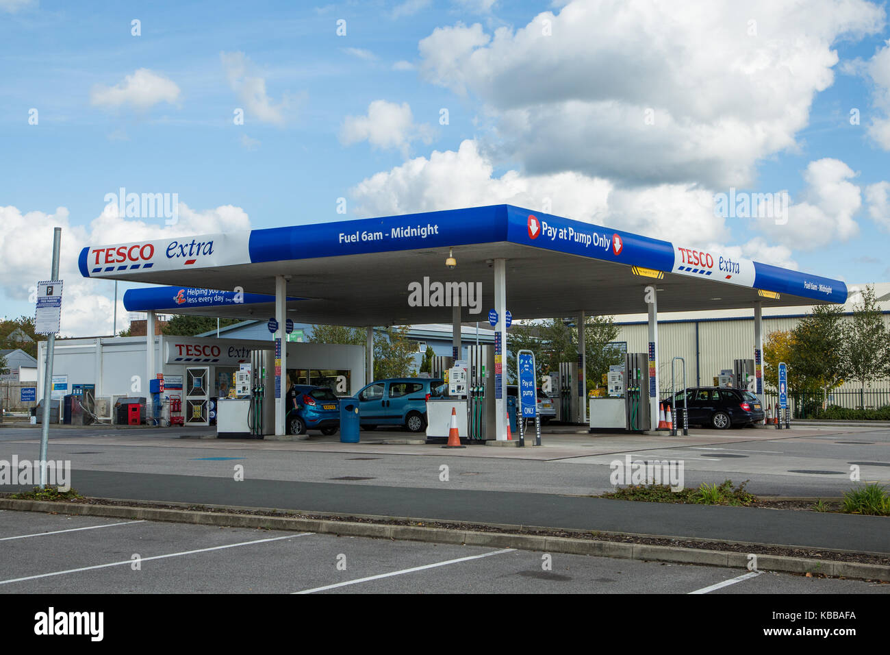 Tesco Tankstelle in Leigh, England, Großbritannien Stockfoto