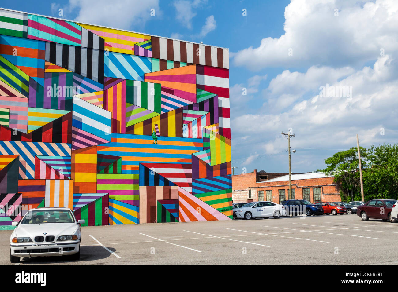 Norfolk Virginia, Innenstadt, Wandgemälde, Kunst, Parkplatz, Auto, VA170521016 Stockfoto