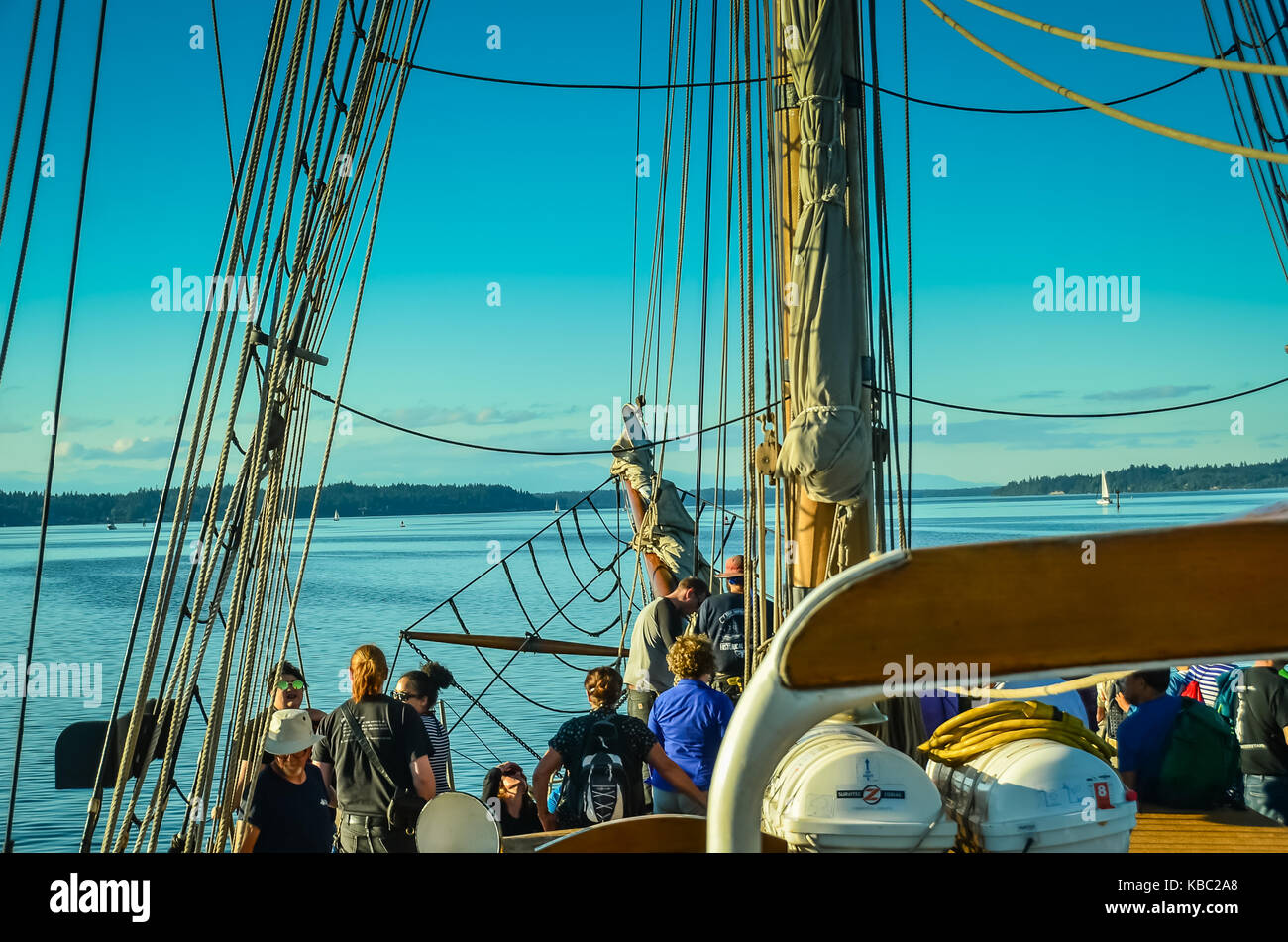 Tall Ships, 'Lady Washington & Hawaiiain Häuptling' am Puget Sound, besuchen Sie Olympia, WA 8/31/2017. Stockfoto