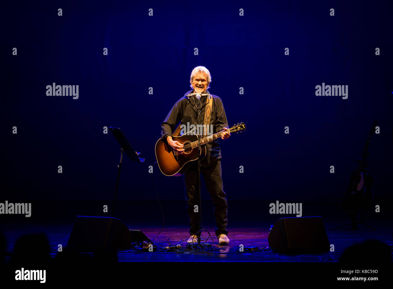 Der amerikanische Sänger, Songwriter und Musiker Kris Kristofferson führt ein Live Konzert in Oslo Konserthus. Norwegen, 03/09 2016. Stockfoto