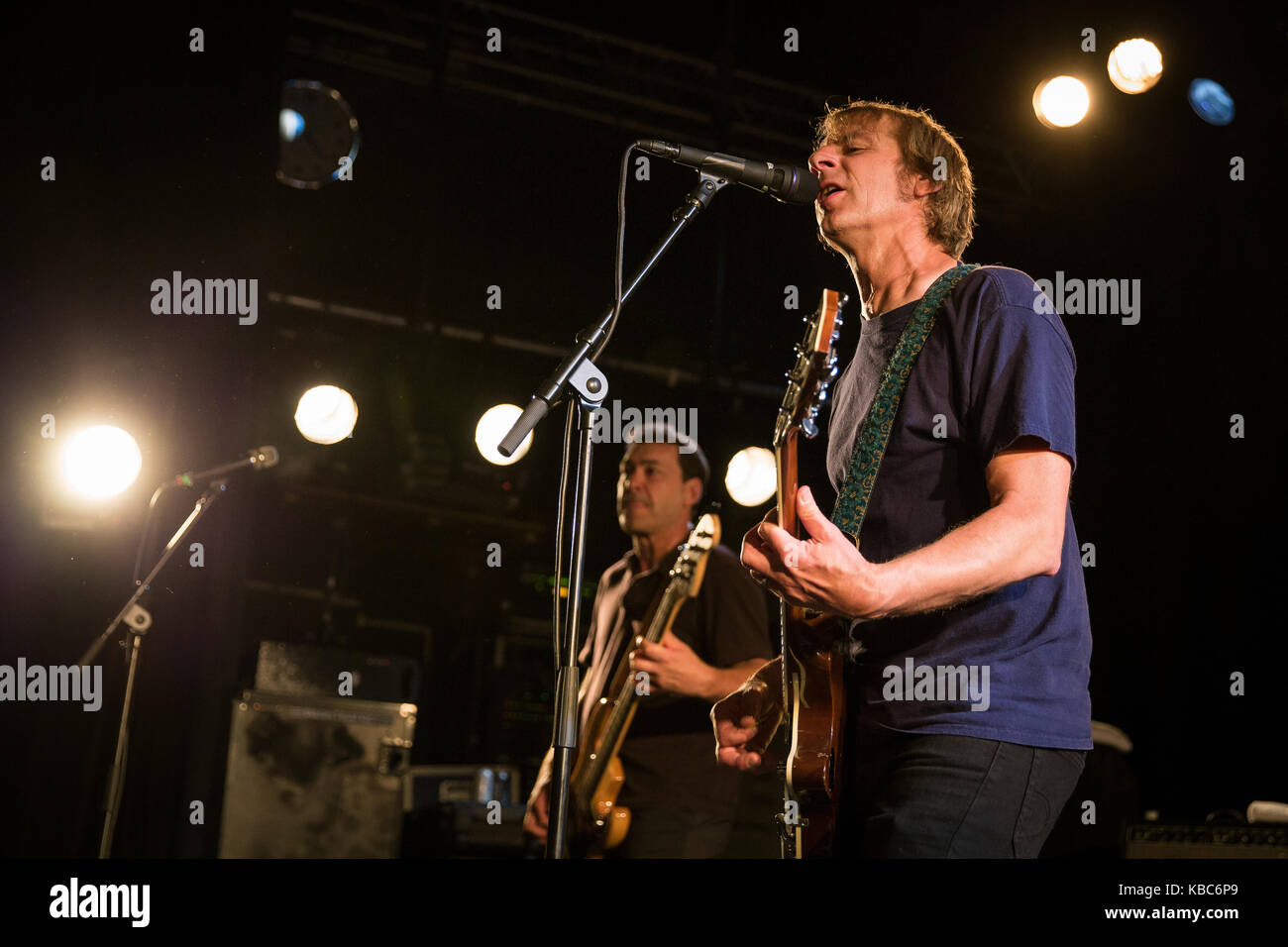 Die amerikanische Alternative-Rock-Band Mudhoney spielt ein Live-Konzert im Parkteatret in Oslo. Hier ist Sänger und Musiker Mark Arm live auf der Bühne zu sehen. Norwegen, 21/07 2016. Stockfoto