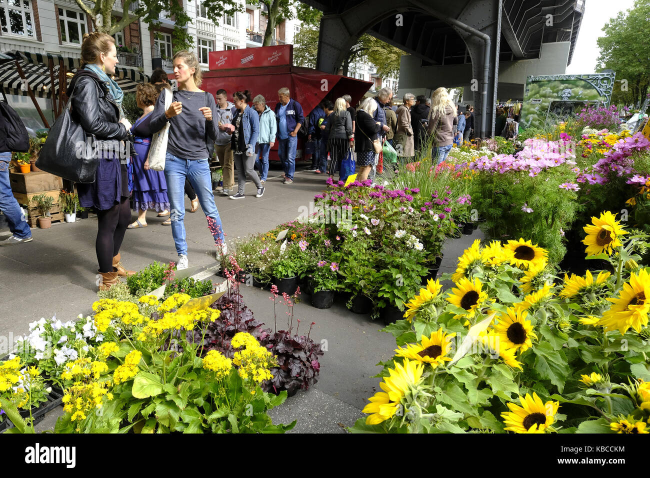 Isemarkt Markt In Hamburg Die Langste Wochenmarkt In Deutschland