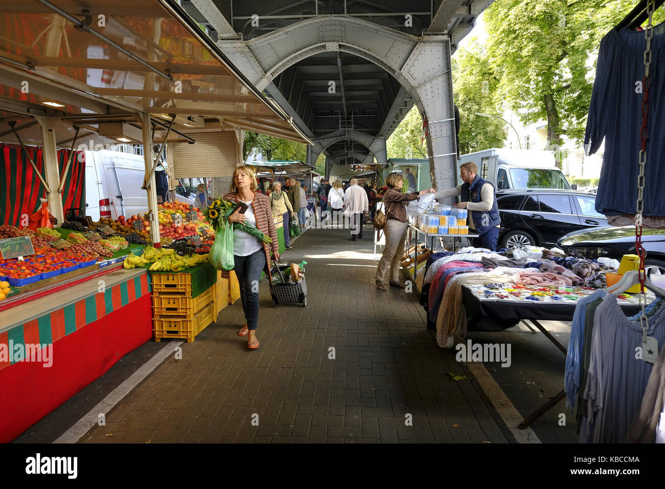 Isemarkt Markt In Hamburg Die Langste Wochenmarkt In Deutschland