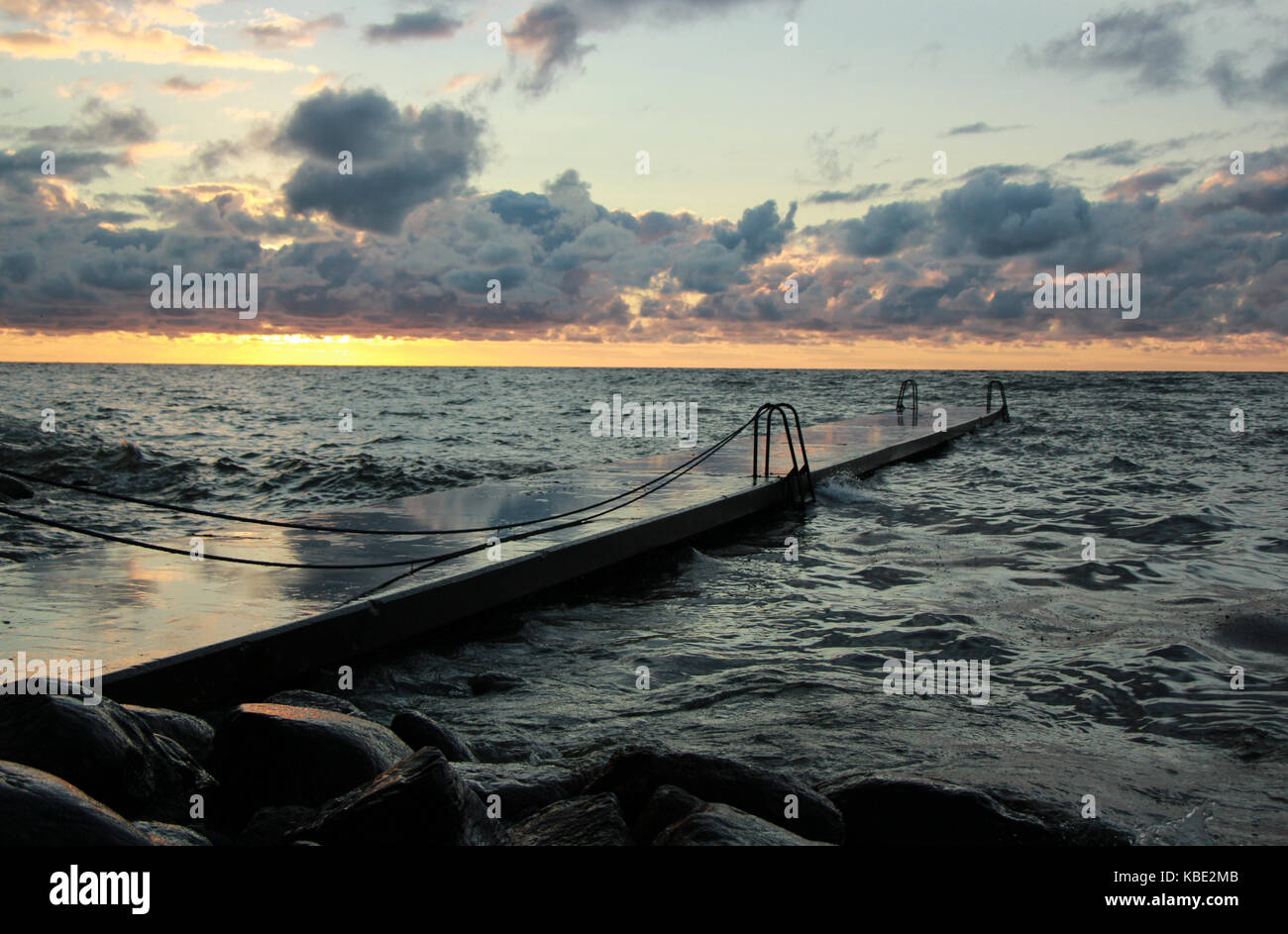 Sonnenuntergang in Visby Gotland Schweden im Sommer Abend Stockfoto