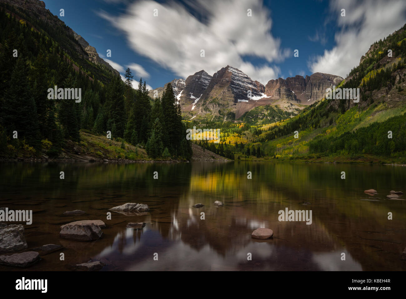 Über maroon Maroon Bells See - Aspen, Colorado. Stockfoto