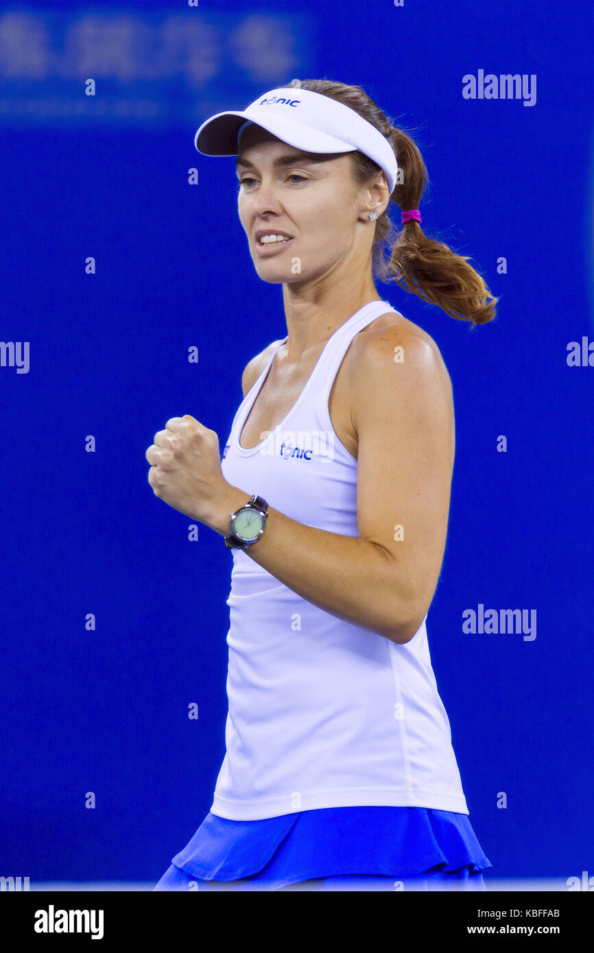 Wuhan, Wuhan, China. 29 Sep, 2017. Die Schweizer Tennisspielerin Martina Hingis und Chinesische tennis player Chan Yung-jan Niederlage Peng Shuai und Indische Tennisspielerin Sania Mirza am WTA Wuhan Öffnen in Wuhan, Zentralchina Provinz Hubei, 29. September 2017. Credit: SIPA Asien/ZUMA Draht/Alamy leben Nachrichten Stockfoto