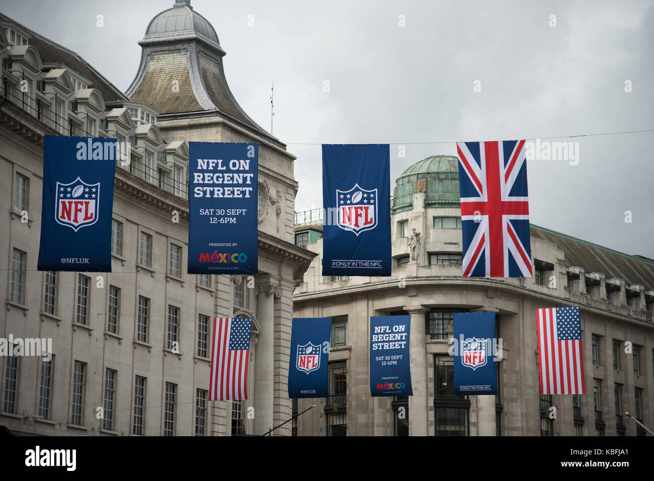 London, Großbritannien. 30. September 2017. NFL auf der Regent Street. Quelle: A.Bennett Credit: Andrew Bennett/Alamy leben Nachrichten Stockfoto