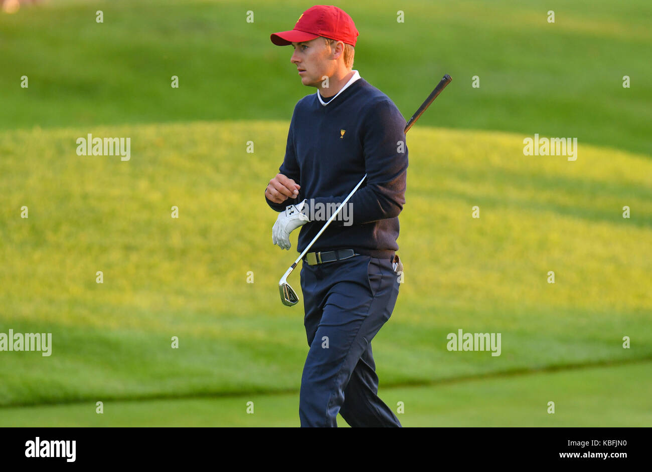 Samstag, September 30, 2017: Jordanien Spieth der Vereinigten Staaten geht auf das Grün auf der ersten Bohrung während der dritten Runde der Präsidenten Cup in Liberty National Golf Course in Jersey City, New Jersey. Gregory Vasil/CSM Stockfoto