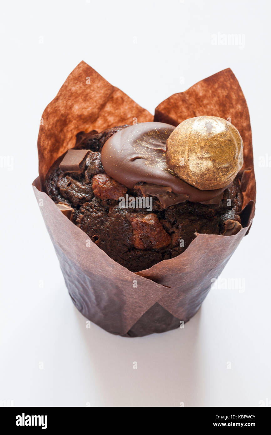 Luxury Chocolate muffin auf weißem Hintergrund Stockfoto