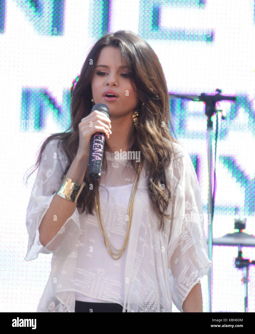 SANTA MONICA, CA - 13. Juni: Selena Gomez nimmt an Erfahrung Monte Carlo" mit Selena Gomez Konzertreihe der in Santa Monica am 13. Juni 2011 in Santa Monica, Kalifornien Personen: Selena Gomez Getriebe Ref: MNC/MediaPunch Hoo-Me.com Stockfoto