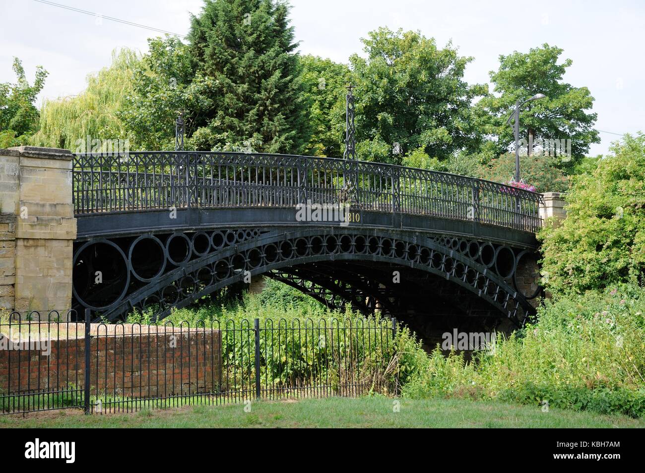 Tickford Brücke, Newport Pagnell, Buckinghamshire, ist die älteste Brücke in Großbritannien noch im täglichen Gebrauch durch den Straßenverkehr. Stockfoto