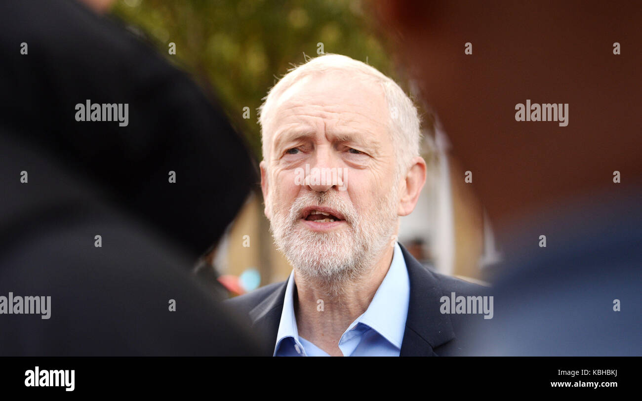 Der Führer der Jeremy Corbyn während einer Kampagne Besuch in Thurrock. Stockfoto