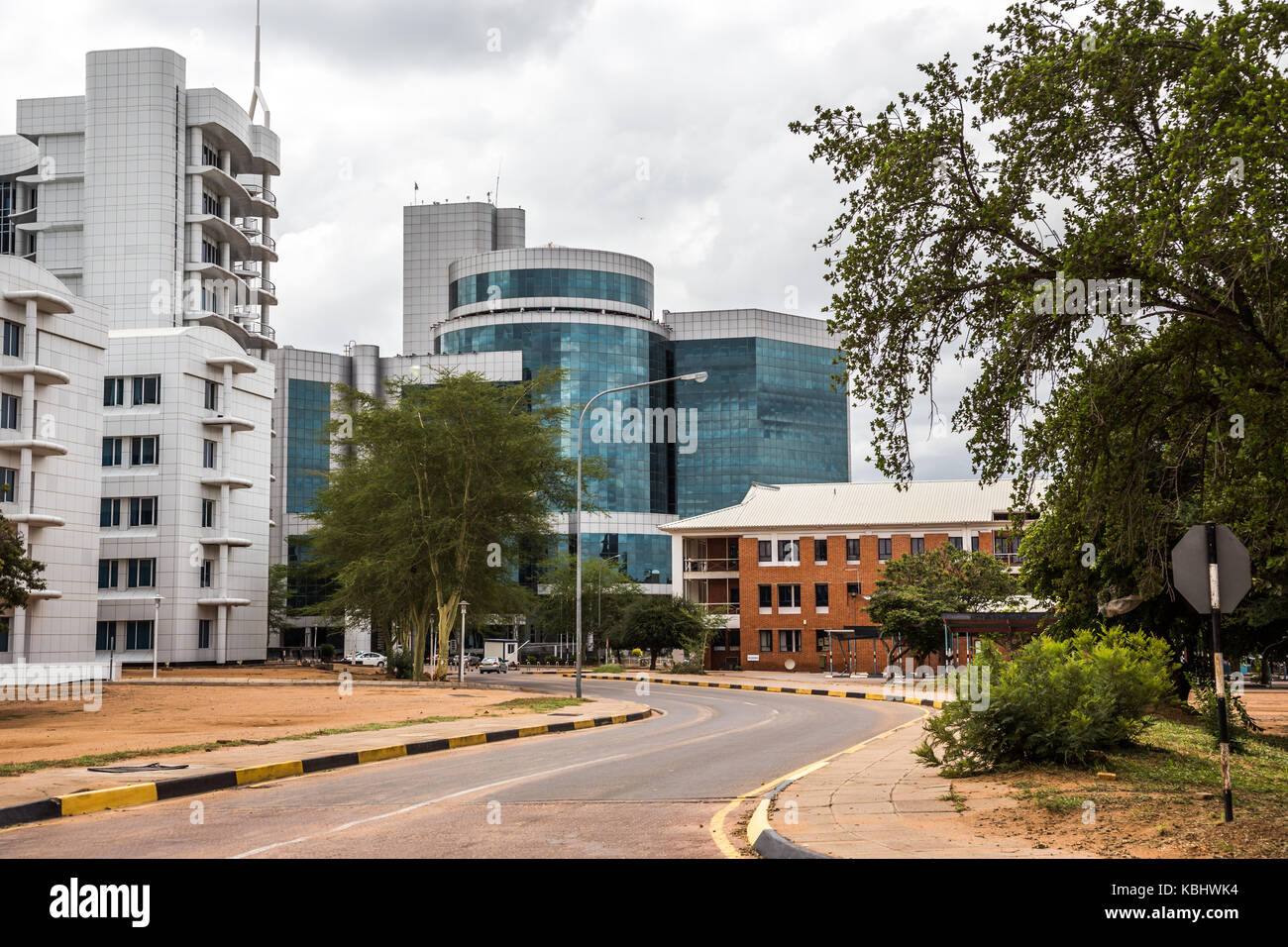 Moderne Platte Glas Gebäude in Central Business District, Gaborone, Botswana, Afrika, 2017 Stockfoto