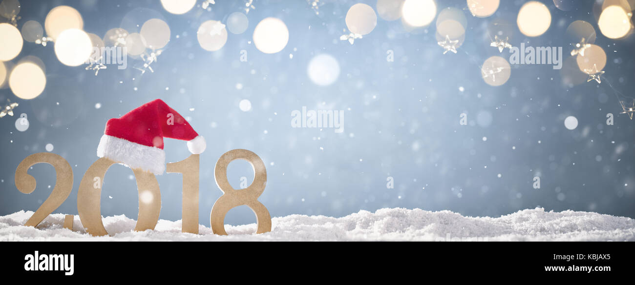 Weihnachten Hintergrund mit Weihnachtsmütze und 2018 Stockfoto
