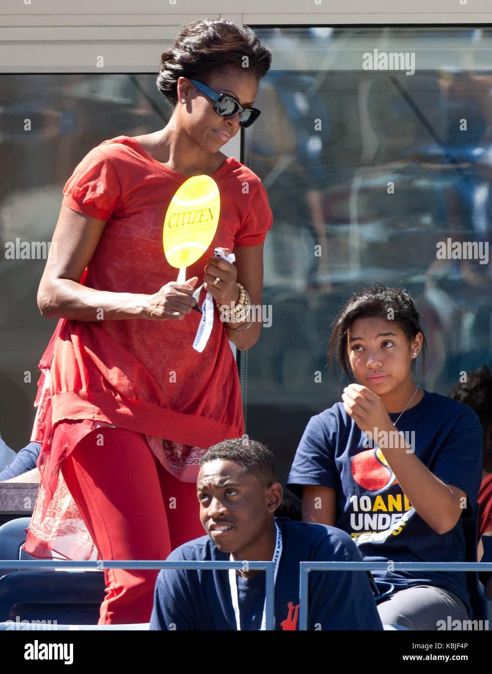 SMG FL23 Michelle Obama US Open Day 12 090911 10.JPG NEW YORK, NY - August 09: First Lady Michelle Obama besucht die 2011 US Open an USTA Billie Jean King National Tennis Center am 9. September 2011 in New York City. Personen: Michelle Obama Hoo-Me.com/MediaPunch Stockfoto