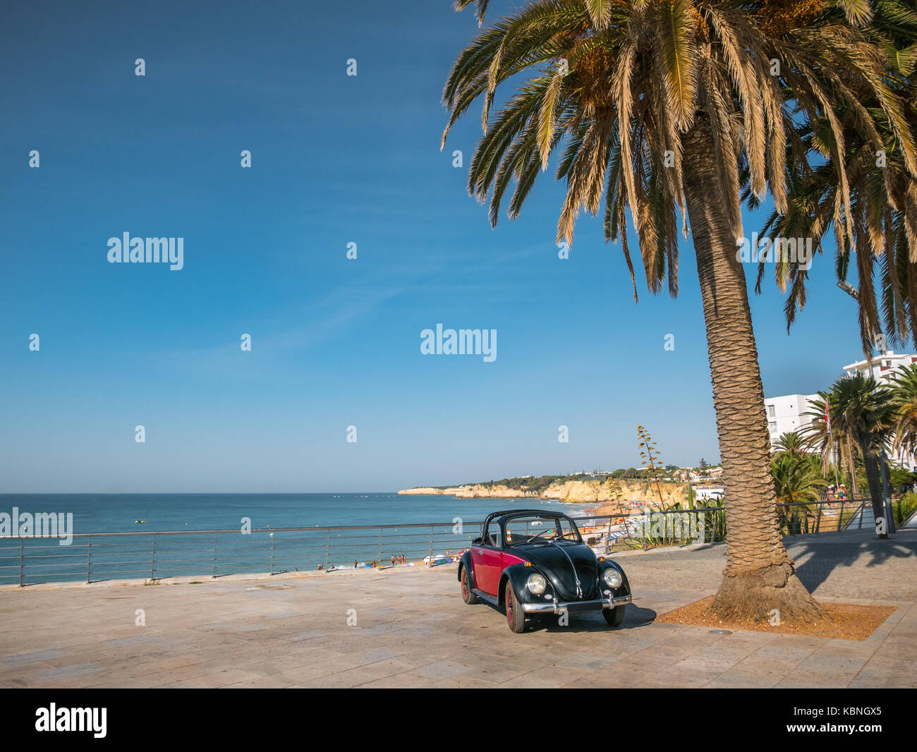 Cabrio Käfer auf Urlaub an der Algarve, Portugal Stockfoto