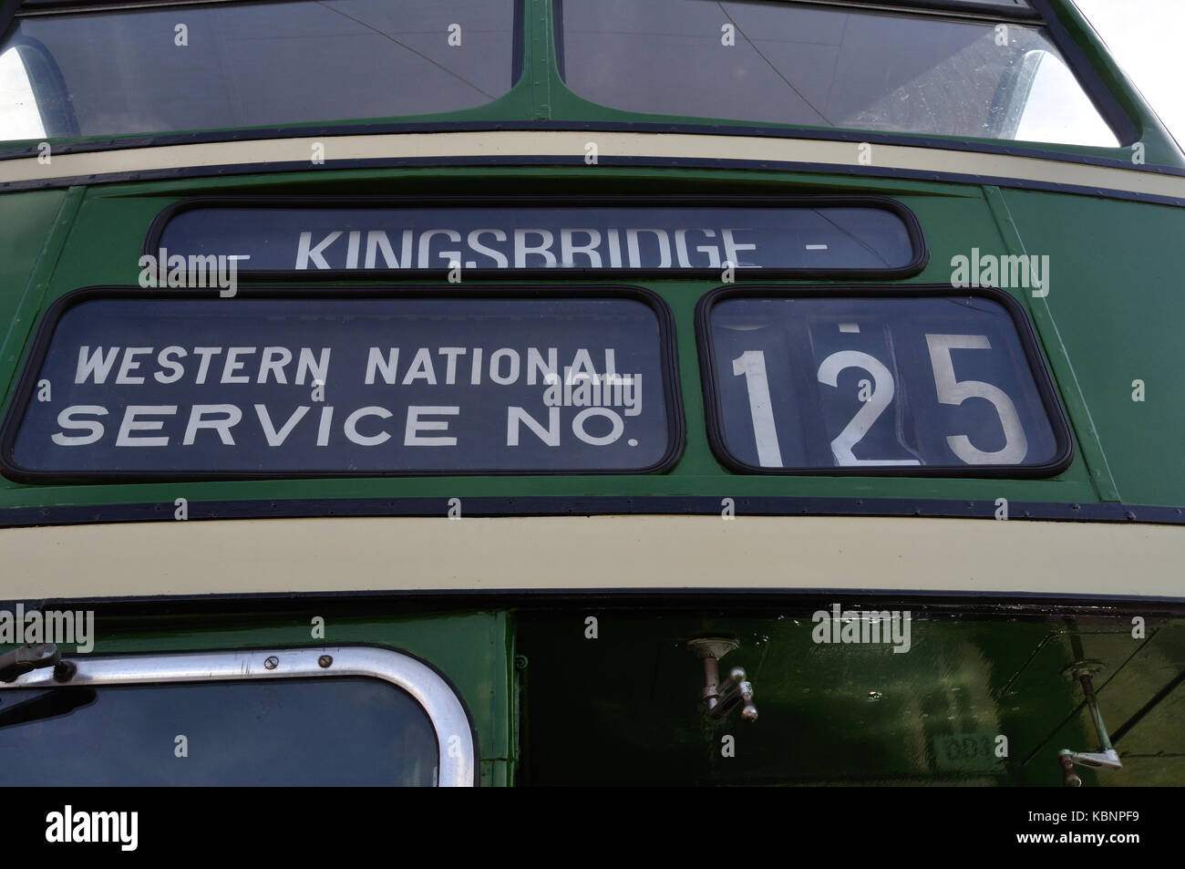 Ehemaligen westlichen Nationalen Bristol FLF 6 G, mit ECW H70F, Karosserie, wird im Westen von England Transport Sammlung Tag der offenen Tür bei Winkleigh auf 6/10/13 gesehen. Stockfoto