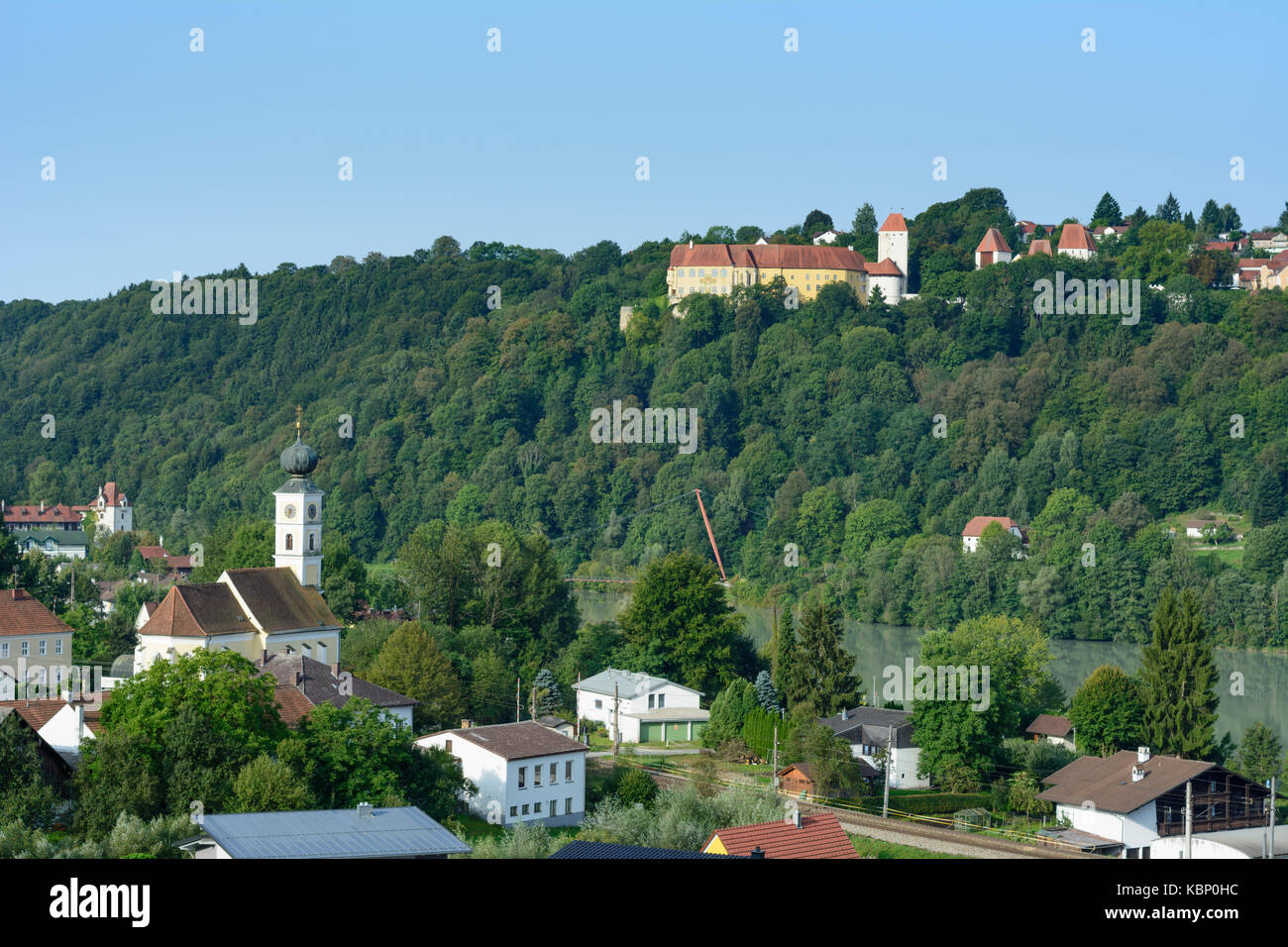 Blick auf Wernstein am Inn, Schloss Neuburg, Wernstein am Inn, Innviertel, Oberösterreich, Oberösterreich, Österreich Stockfoto