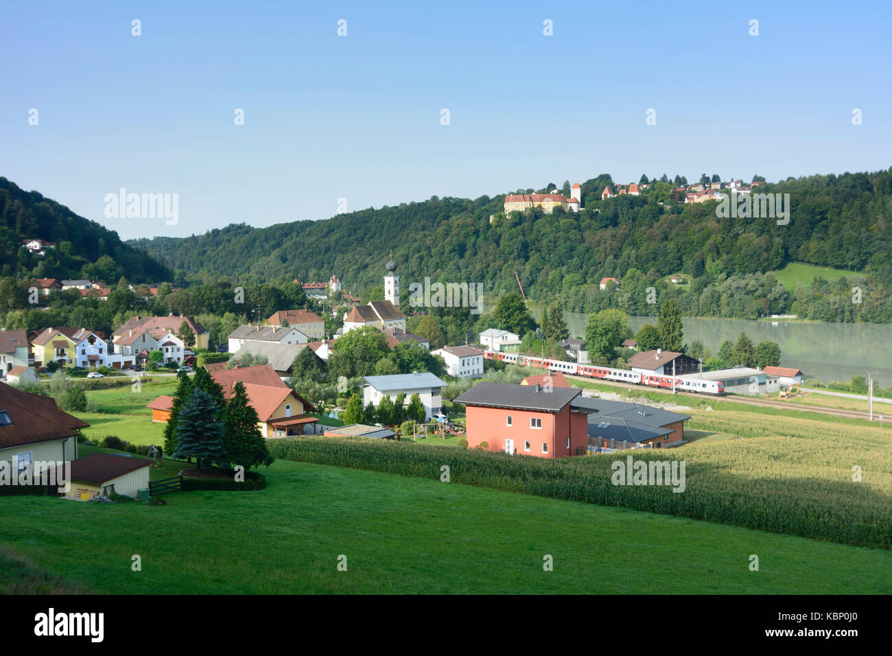 Blick auf Wernstein am Inn, Schloss Neuburg, Wernstein am Inn, Innviertel, Oberösterreich, Oberösterreich, Österreich Stockfoto
