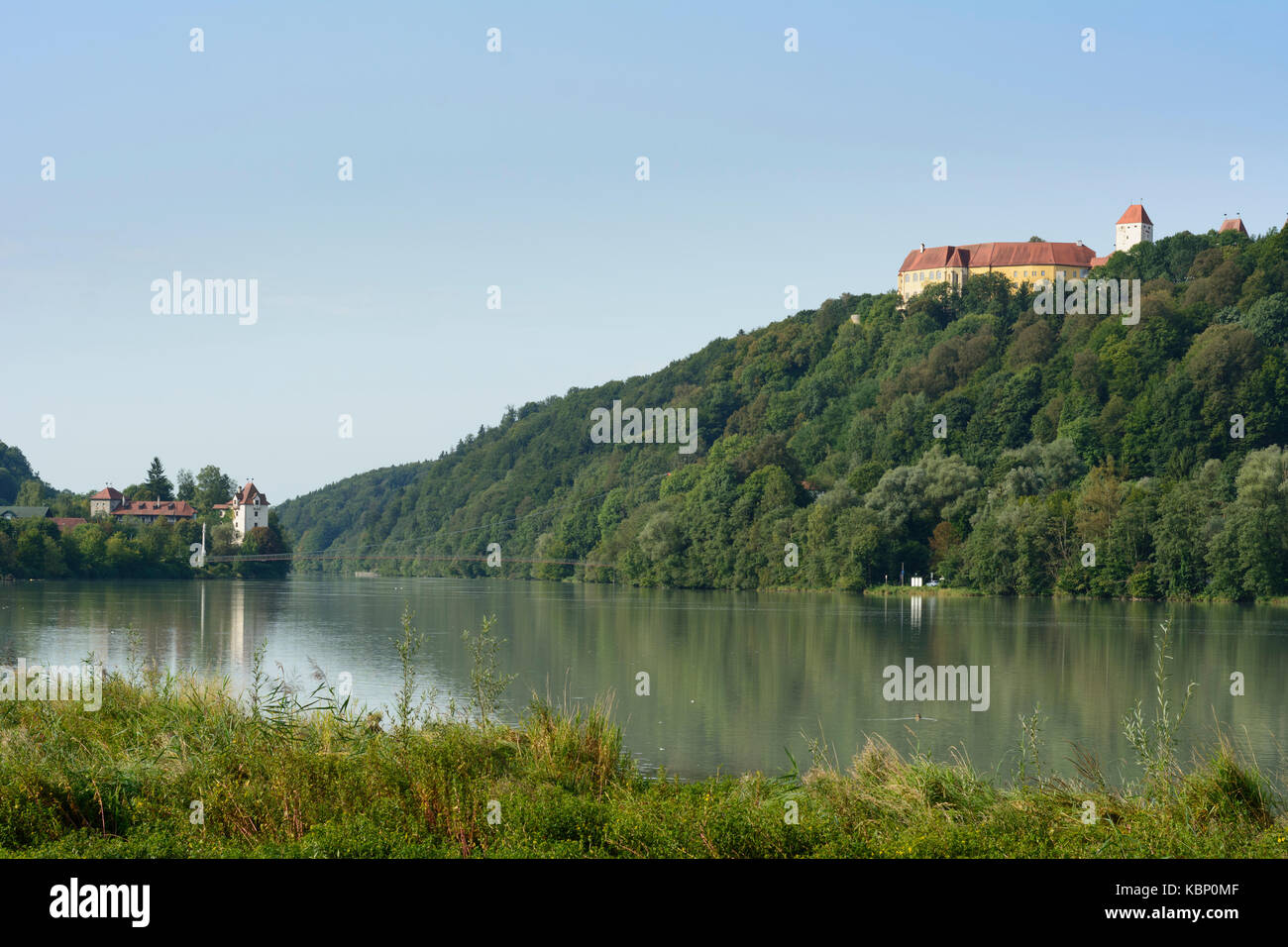 Schloss Neuburg am Inn, Hängebrücke, Neuburg am Inn, Niederbayern, Oberbayern, Bayern, Bayern, Deutschland Stockfoto