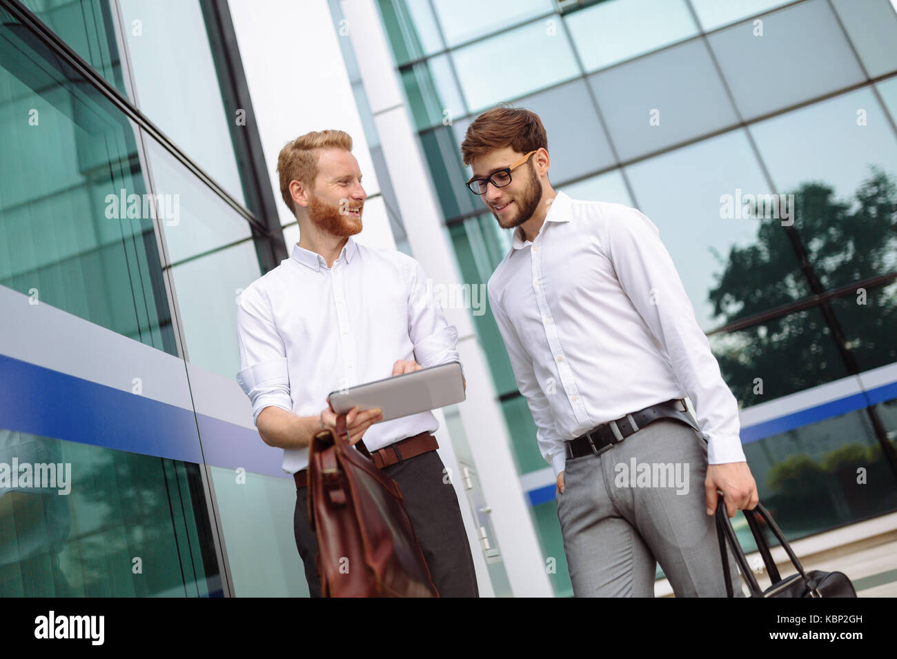 Business Menschen zu Fuß im Freien Stockfoto