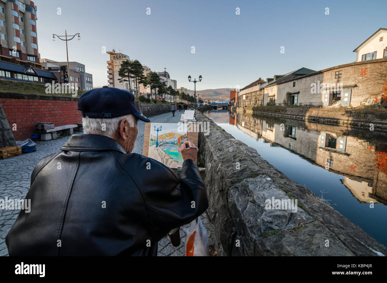 Romantische Otaru Kanal während der schönen Abend. Dieses historische Kanal hat einen romantischen, old-timey Ambiente, machen es zu einem berühmten Tourismus Hot Spot. Stockfoto